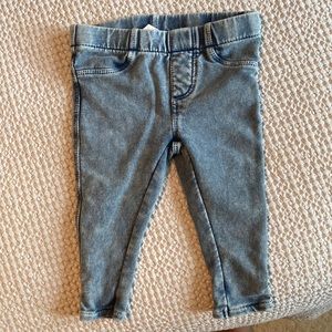 3-6 month never worn SUPER soft, stretch jegging
